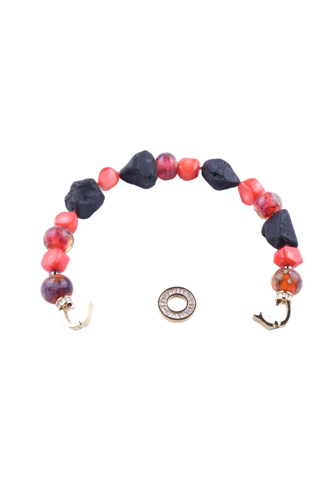Unika armbånd i sort og rød farve - Lavasten, koral, Håndlavede glas perler