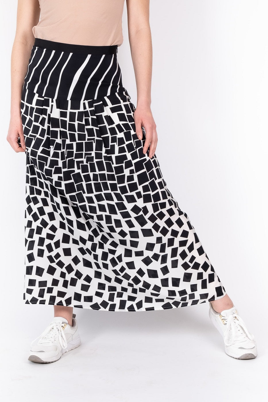 Silke Nederdel ROMBERTA hvid/sort